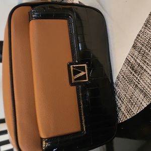 The Victoria Top-Zip Crossbody bag NWT